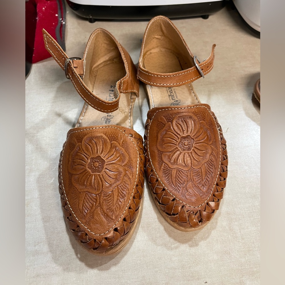 Women’s brown leather Mexican sandals